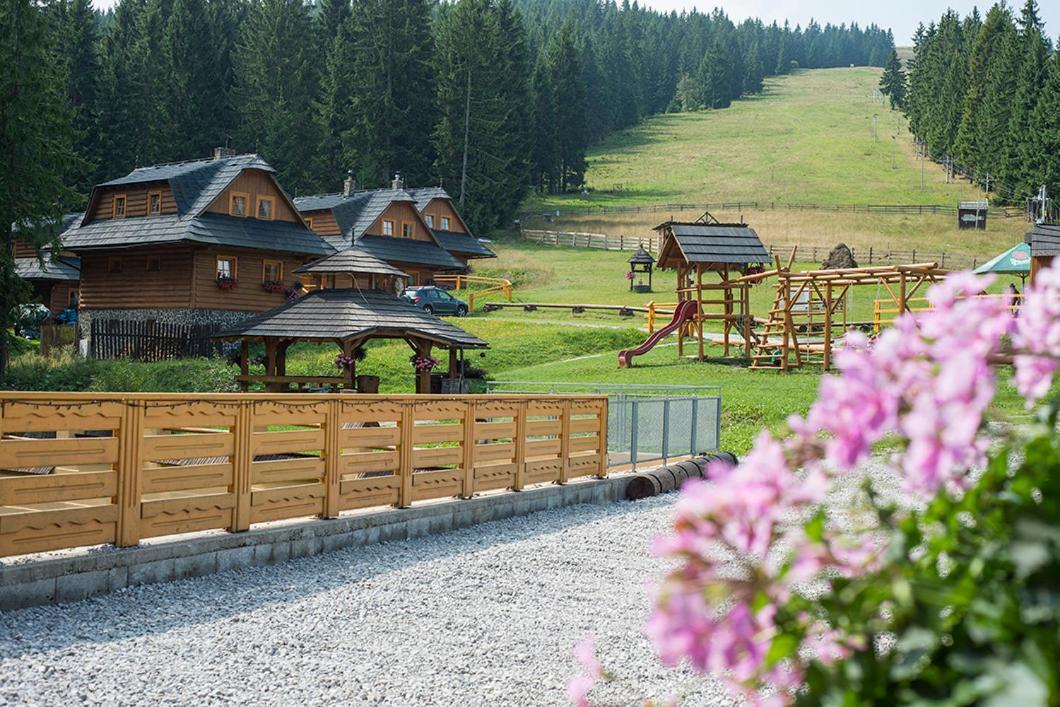 Koliba U Kuba A Rekreacne Domy Hrustin Buitenkant foto