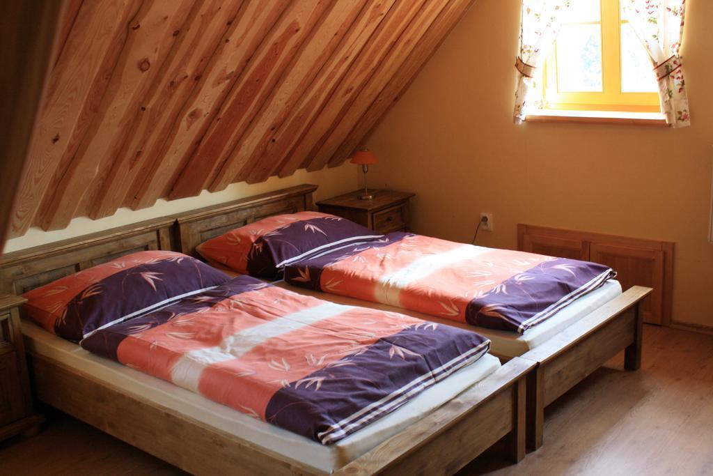 Koliba U Kuba A Rekreacne Domy Hrustin Kamer foto
